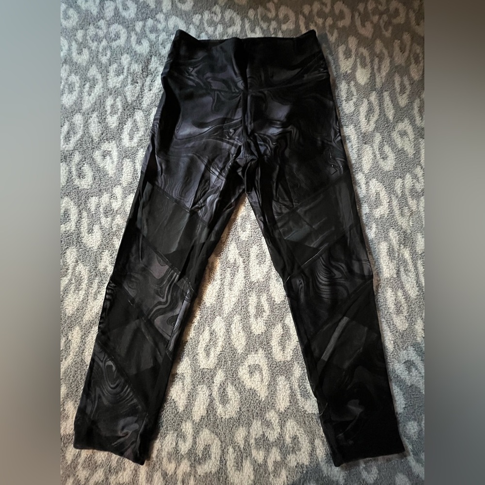 Women’s Pink Ultimate Leggings NWOT Size Large